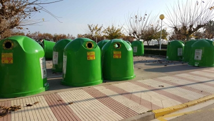 Daimús instala 14 nuevos contenedores de vidrio