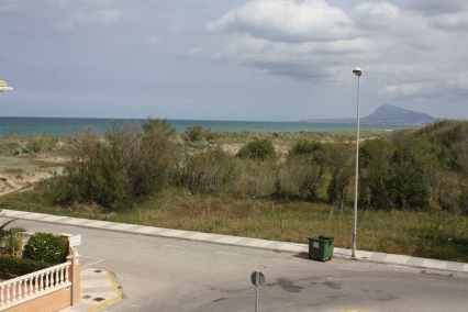 Los vecinos del Sector 5 de Oliva podrán mantener sus casas en primera línea 