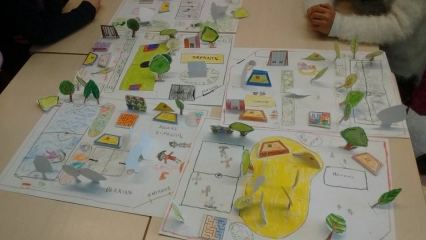 Los niños de los colegios públicos de Gandia diseñan el patio de su colegio