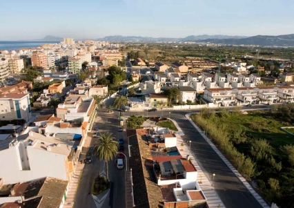 Daimús bendice a los animales y reparte 500 panes en Sant Antoni