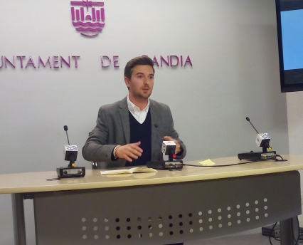 Víctor Soler: La alcaldesa de Gandia piensa que el principal recurso turístico o evento en FITUR es ella