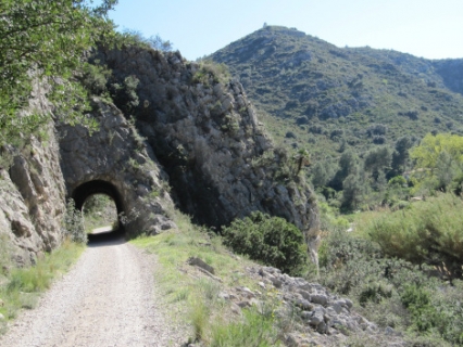 Los alcaldes de la Vía Verde apuestan por unir Gandia y Alcoi con el trazado del antiguo ferrocarril