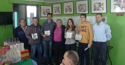 El Club de Tiro Olímpico de Oliva premia a sus alumnos más destacados