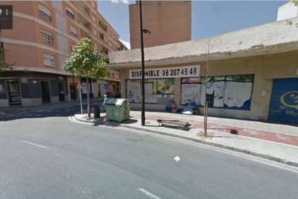 El indigente de la plaza Joaquín Ballester se encuentra ingresado en el hospital de Gandia