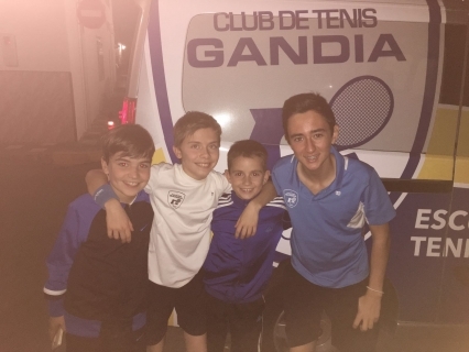 El equipo Infantil del Club de Tenis Gandia se proclama campeón de grupo en el Campeonato de la Comunitat