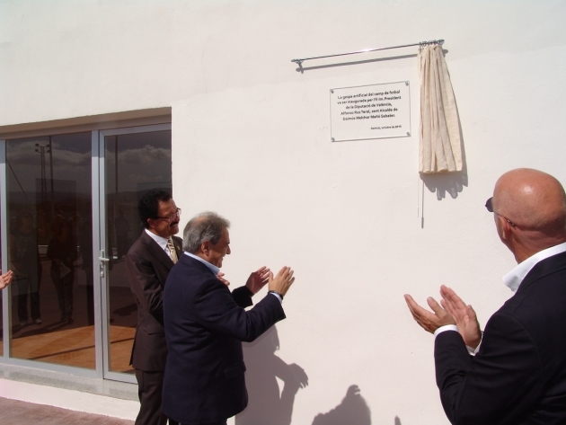 Daimús retira las placas con los nombres de Rus y Olivas