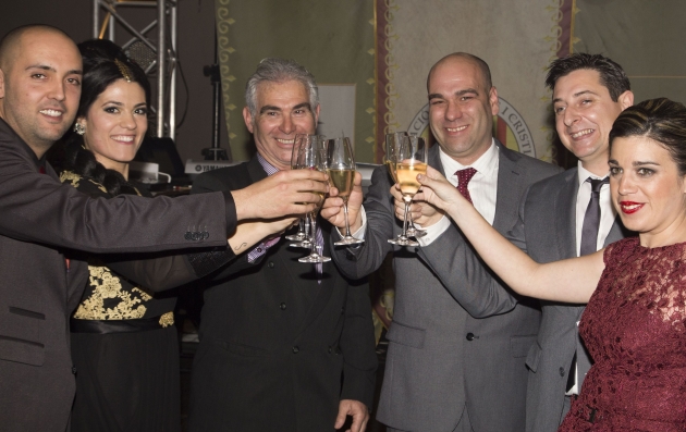 Oliva presenta a sus capitanes y embajadores Moros y Cristianos 2016