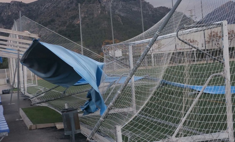 El viento arremete con fuerza en la comarca de la Safor y causa desperfectos