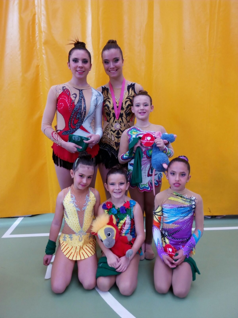 Éxito de las gimnastas de Ritmoliva en el trofeo de Carlet