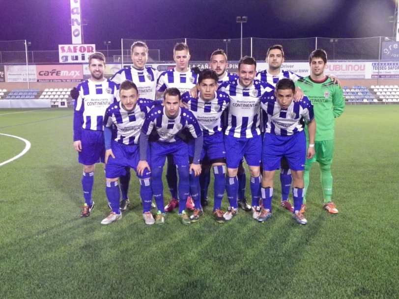 El CF Base Gandia gana al Jávea luciendo los cordones arco iris