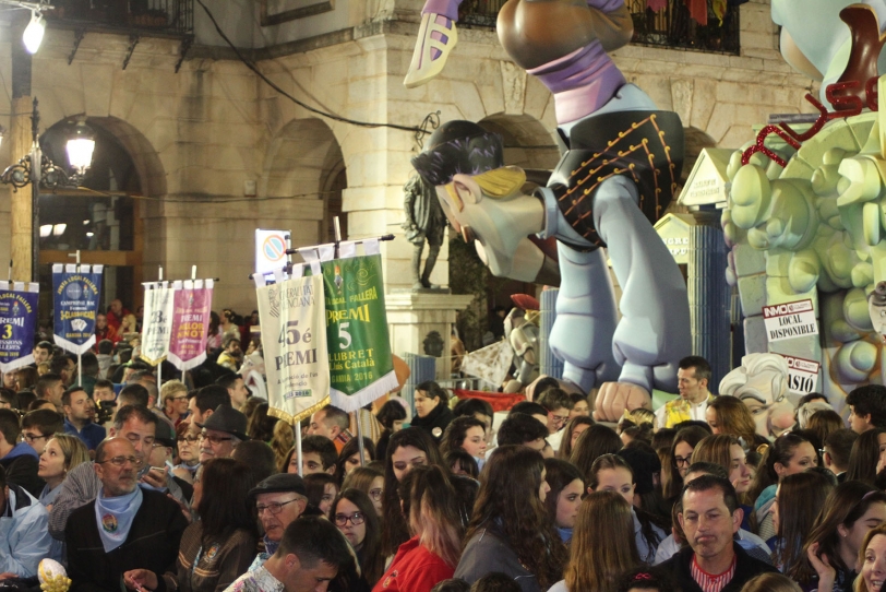 La Falla del Mercat arderá en Gandia a la 1 de la madrugada 