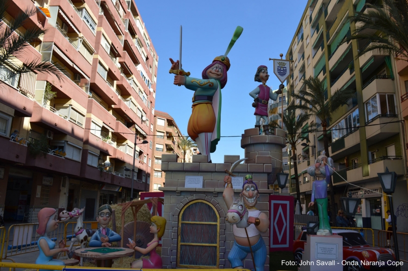 Elíptica gana el primer premio de falla en tercera sección