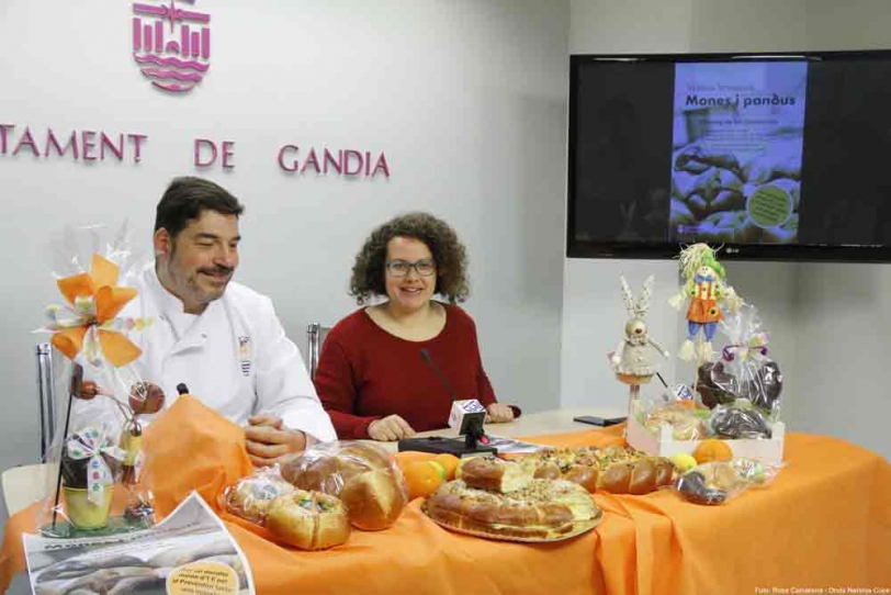 Gandia acoge una muestra artesanal de dulces típicos de Pascua