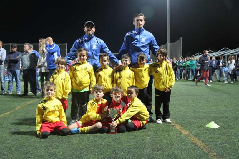 La Gandia's Cup 2016 ofrece un ambiente festivo con más de 2.800 personas