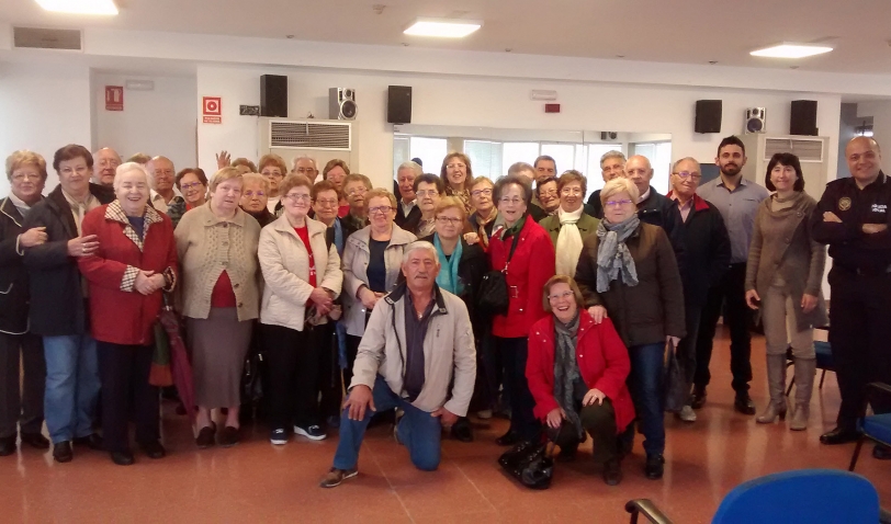 Oliva presenta el servicio de atención en el barrio de Pinet y Sant Francesc
