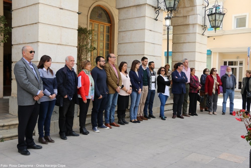 Gandia se suma al minuto de silencio contra la violencia de género