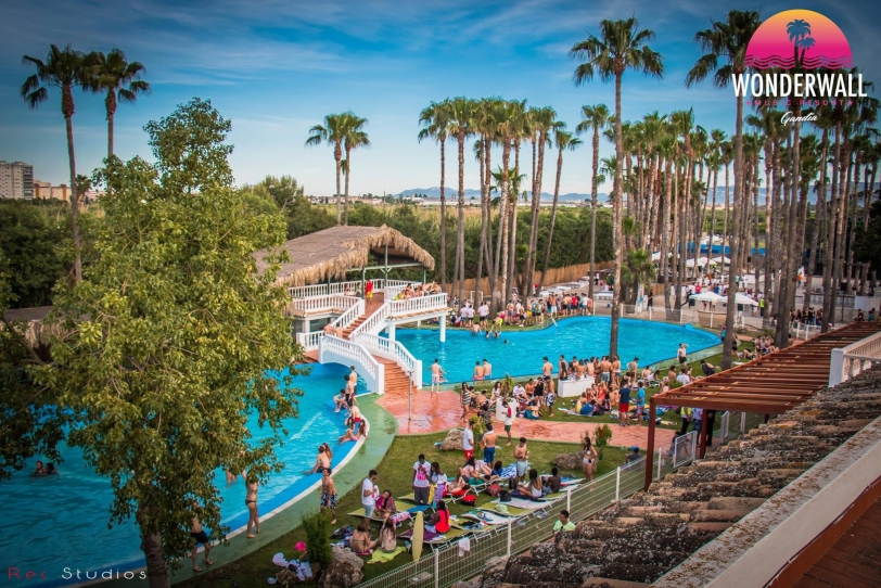 Con la fiesta We love Wonderwall arranca de nuevo su actividad