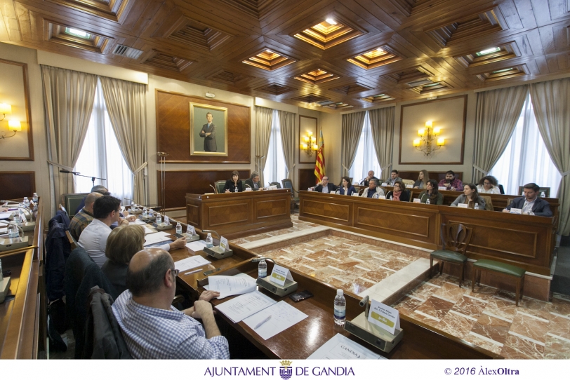 Gandia apuesta por el turismo familiar y deportivo en su segunda reunión