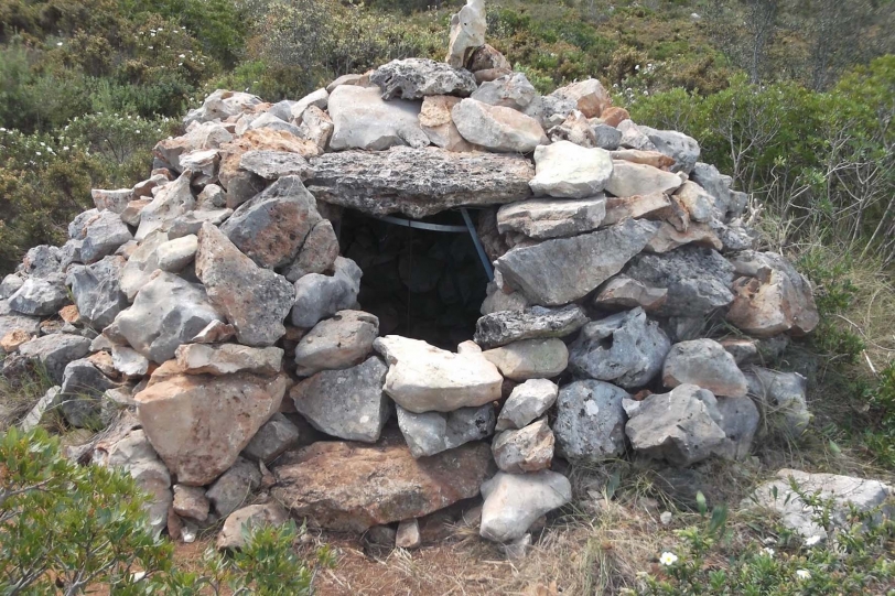 El Grupo Montaña Valldigna recupera en Simat el pozo del Tio Pasqualo