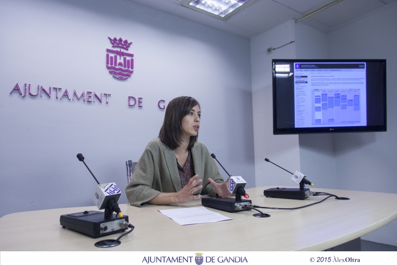 La alcaldesa deja en evidencia a Palmer al desmentir la trama del PSOE