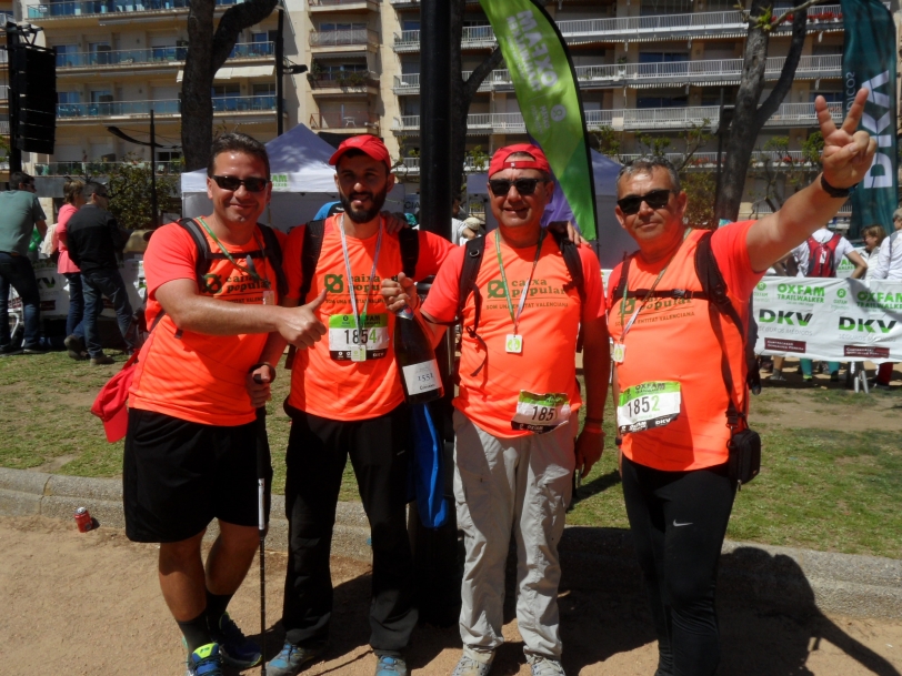 Tres equipos de Caixa Popular recorren 100 km contra la pobreza