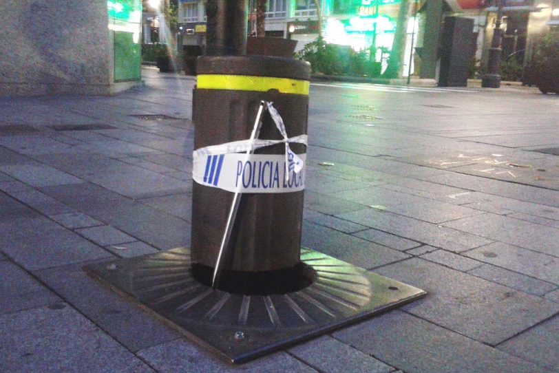 La rotura de un pivote corta el acceso al paseo Germanies por la Vila Nova