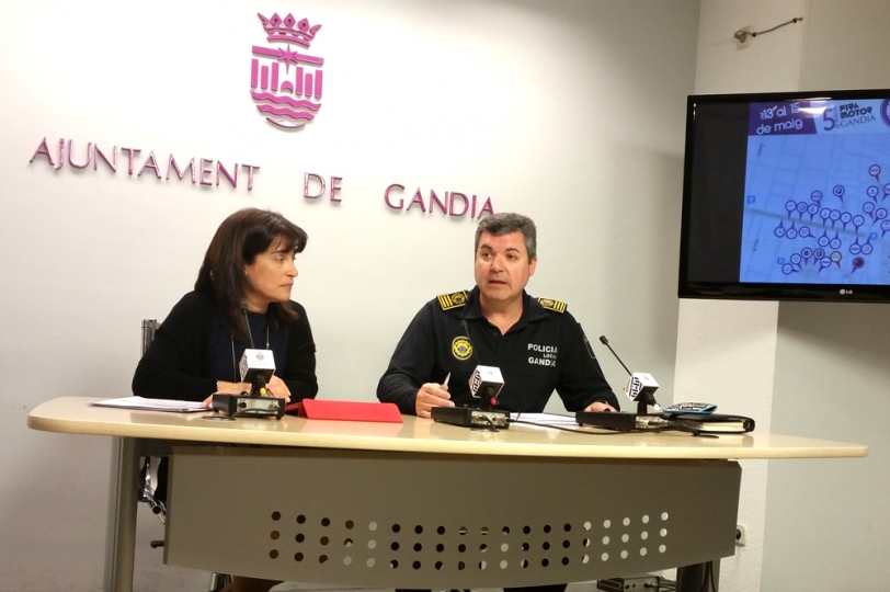 Gandia cierra el tráfico del Centro Histórico por la Feria del Motor