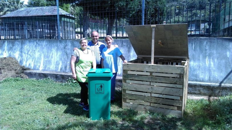 El colegio Verge de la Font en Villalonga cuenta con una compostadora