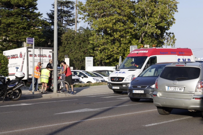 Un ciclista herido en la Alqueria Laborde al ser atropellado por un coche