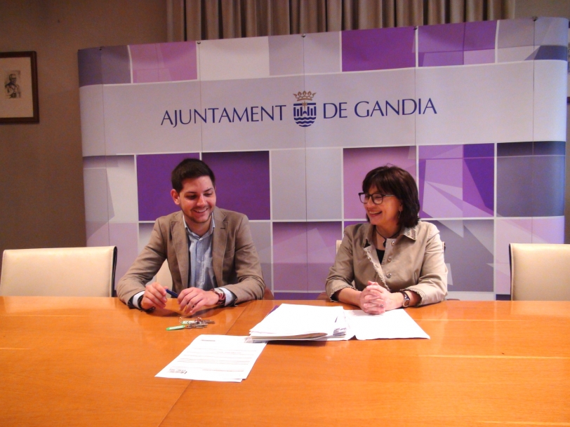 Gandia y Generalitat firman la cesión de dos bajos para oficinas municipales