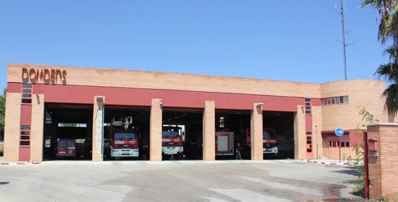 Un bombero de Gandia herido leve al sofocar un incendio en Almoines