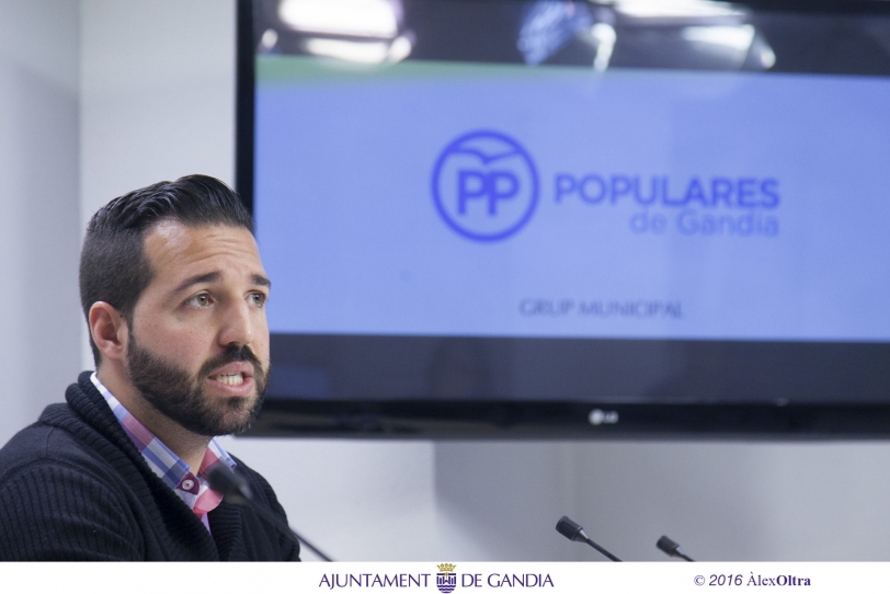 El PP de Gandia critica la falta de eventos deportivos en la playa