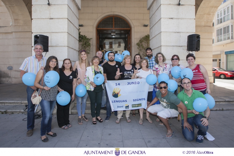 Gandia conmemoró ayer el Día Nacional de la Lengua de signos