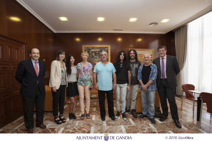 La Real Academia de Bellas Artes premia a la gandiense María González 