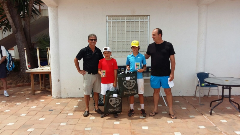 Dos deportistas del Club de Tenis Gandia subcampeones del Torneo Tecnoesport