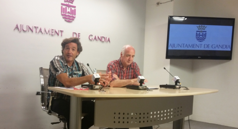 Gandia instala un punto de lectura en la sala de espera de pediatría