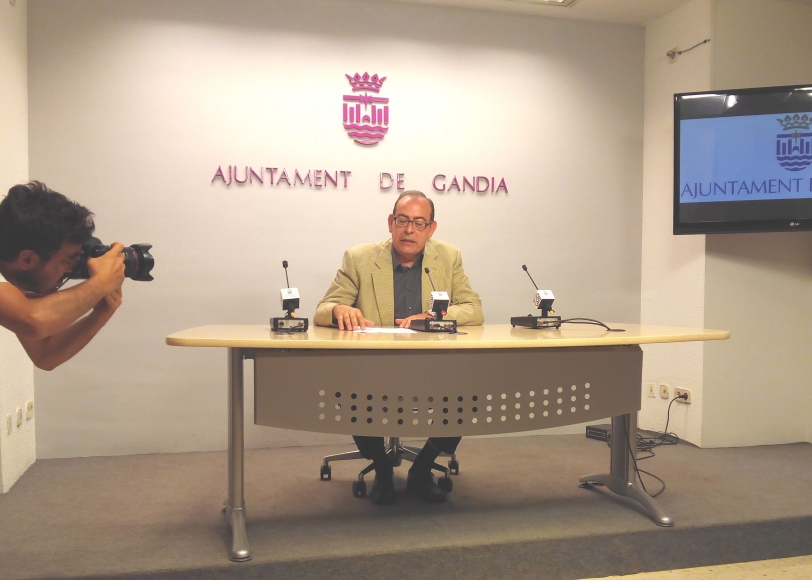 La deuda con las empresas de limpieza de Gandia se ha reducido un 50%
