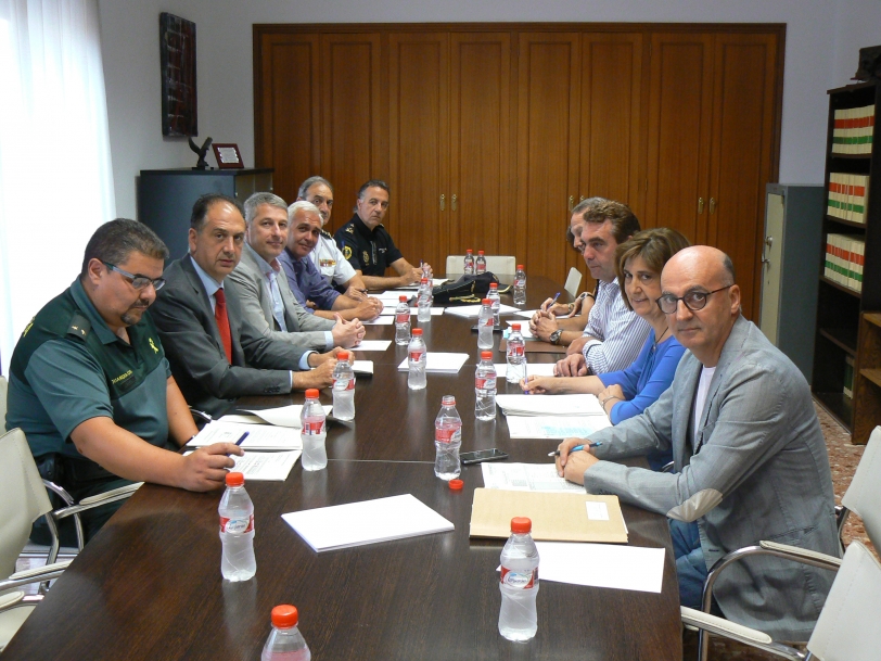 Oliva celebra la Junta Local de Seguridad con la presencia del Consell 
