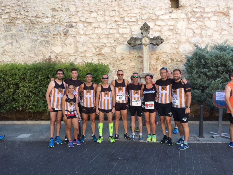 14 corredores del GR Real de Gandia disputan en la Vuelta a Pie de Ador