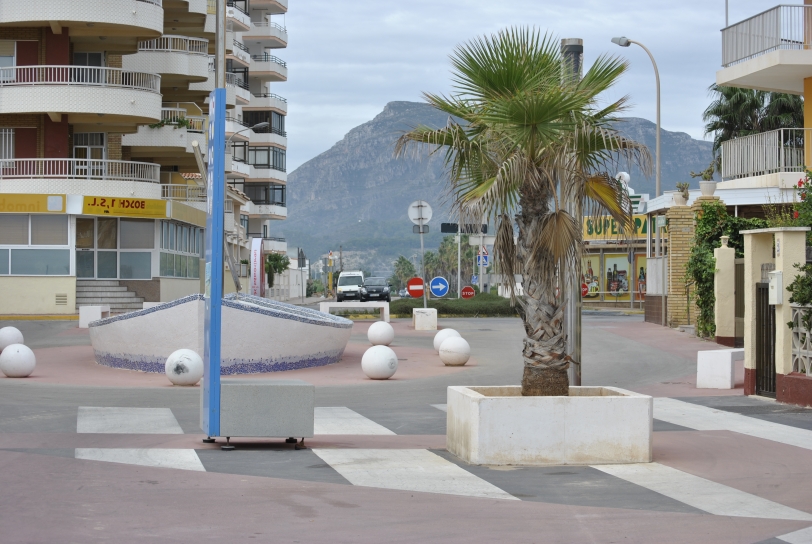 La playa de Tavernes acoge la 22 Feria de Productos Valencianos