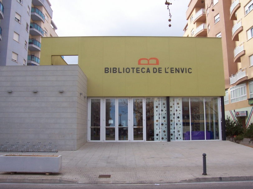 Oliva cierra con éxito el periodo de estudio de la Biblioteca de l'Envic 