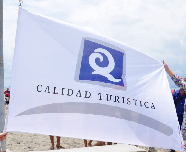La playa de Gandia recibe la bandera ''Q'' de Calidad Turística
