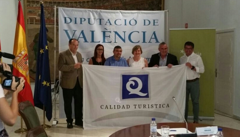 Las dos playas de Tavernes reciben en Valencia la ''Q'' de Calidad Turística