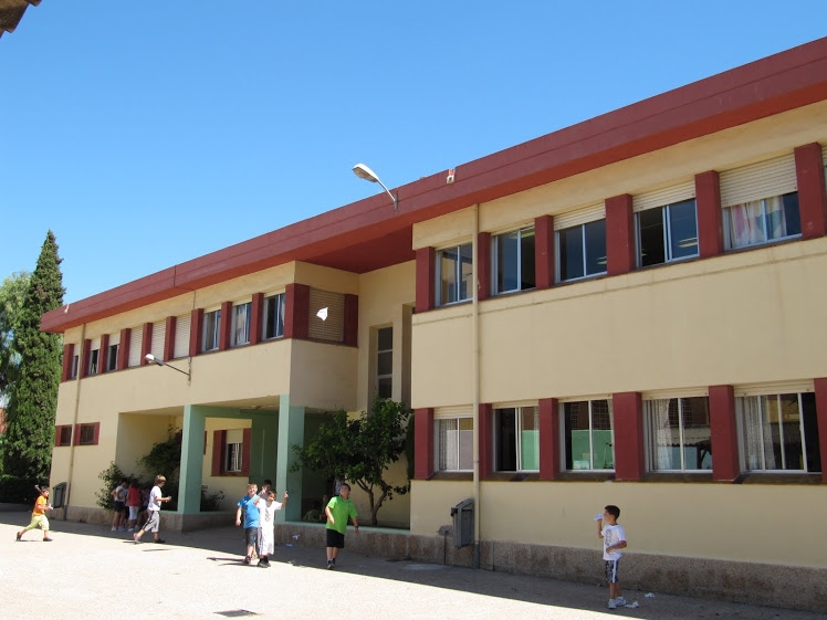 Conselleria autoriza la consulta sobre el horario en colegios de Oliva
