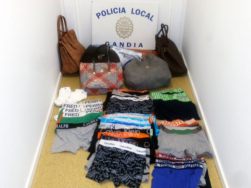 La Policía Local de Gandia impone 165 actas y un atestado este fin de semana