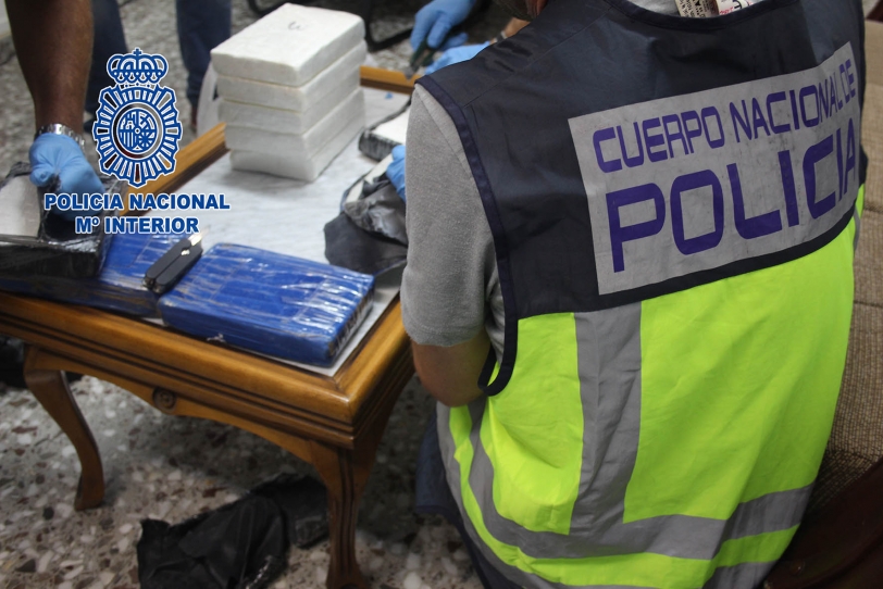 Tres vecinos de Gandia condenados por traficar con droga en un locutorio