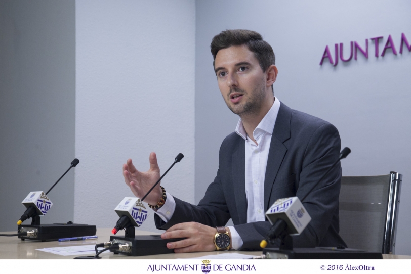 El PP de Gandia denuncia la caída de un techo en el IES Tirant lo Blanc