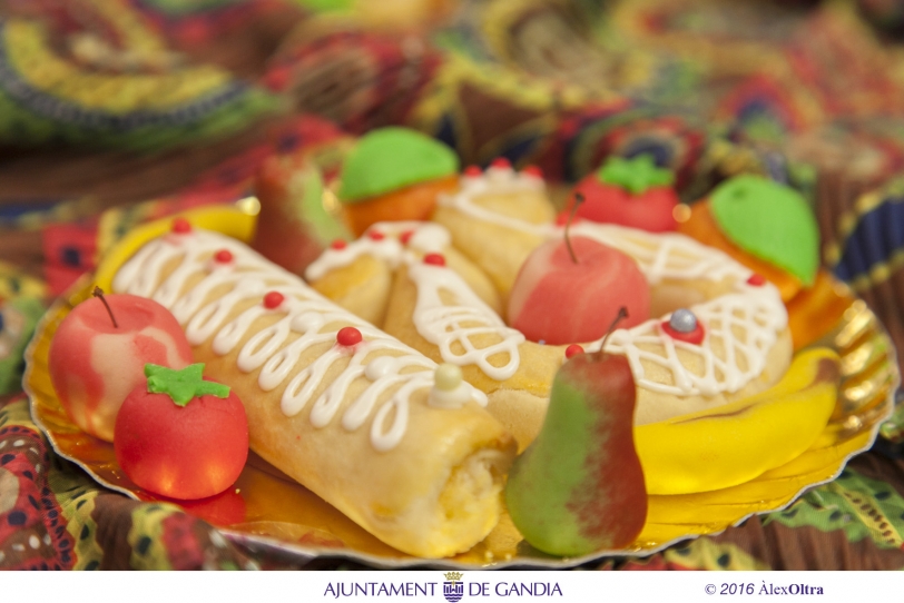 Gandia celebra la quinta edición de la Mocadorà de Sant Donís