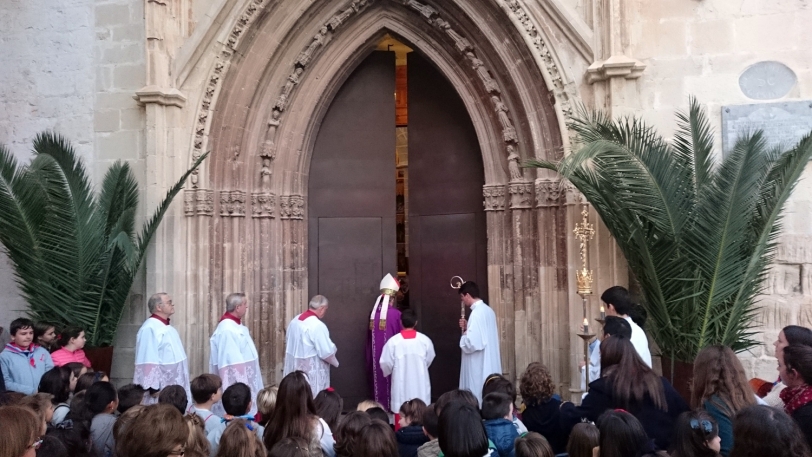 La Colegiata de Gandia emite un comunicado de apoyo a Cañizares