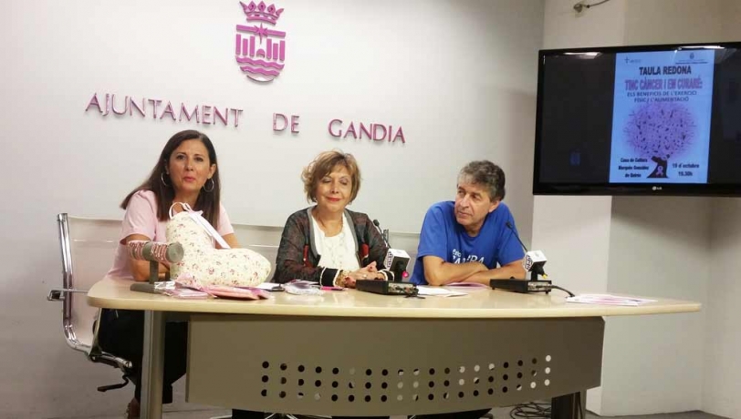 Gandia celebra el día contra el cáncer de mama con una mesa redonda